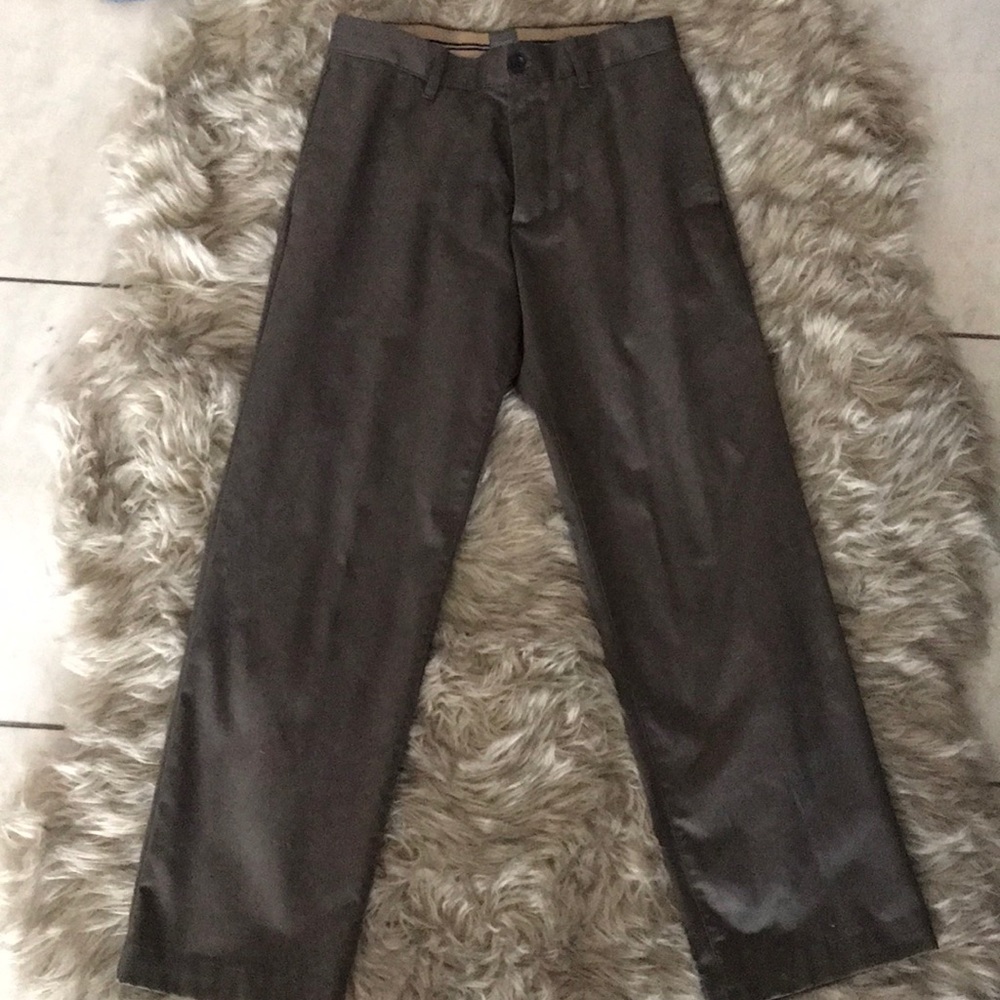 Gap classic relaxed fit khakis